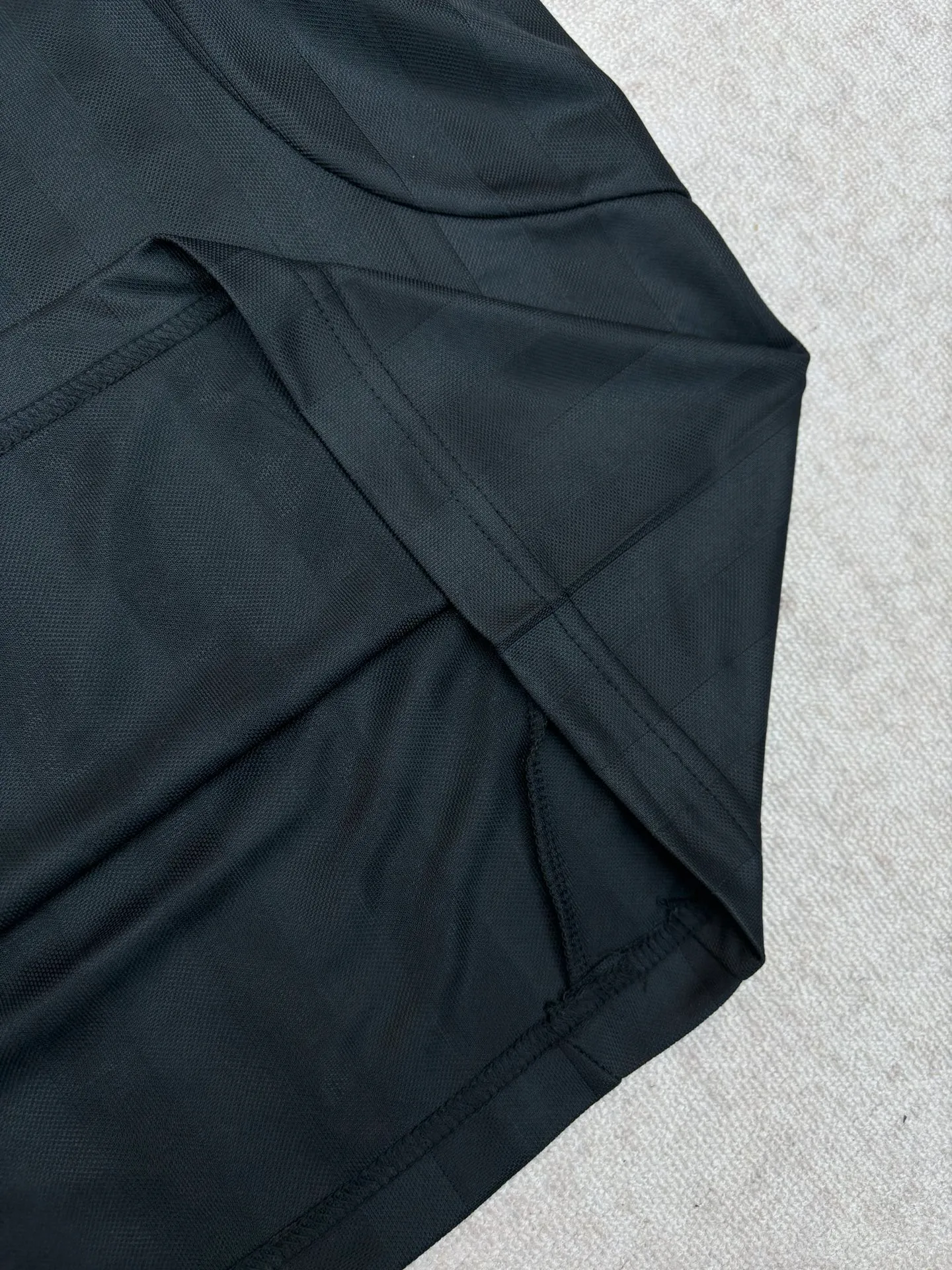 26ss Logo T Black Sizes：S. M. L